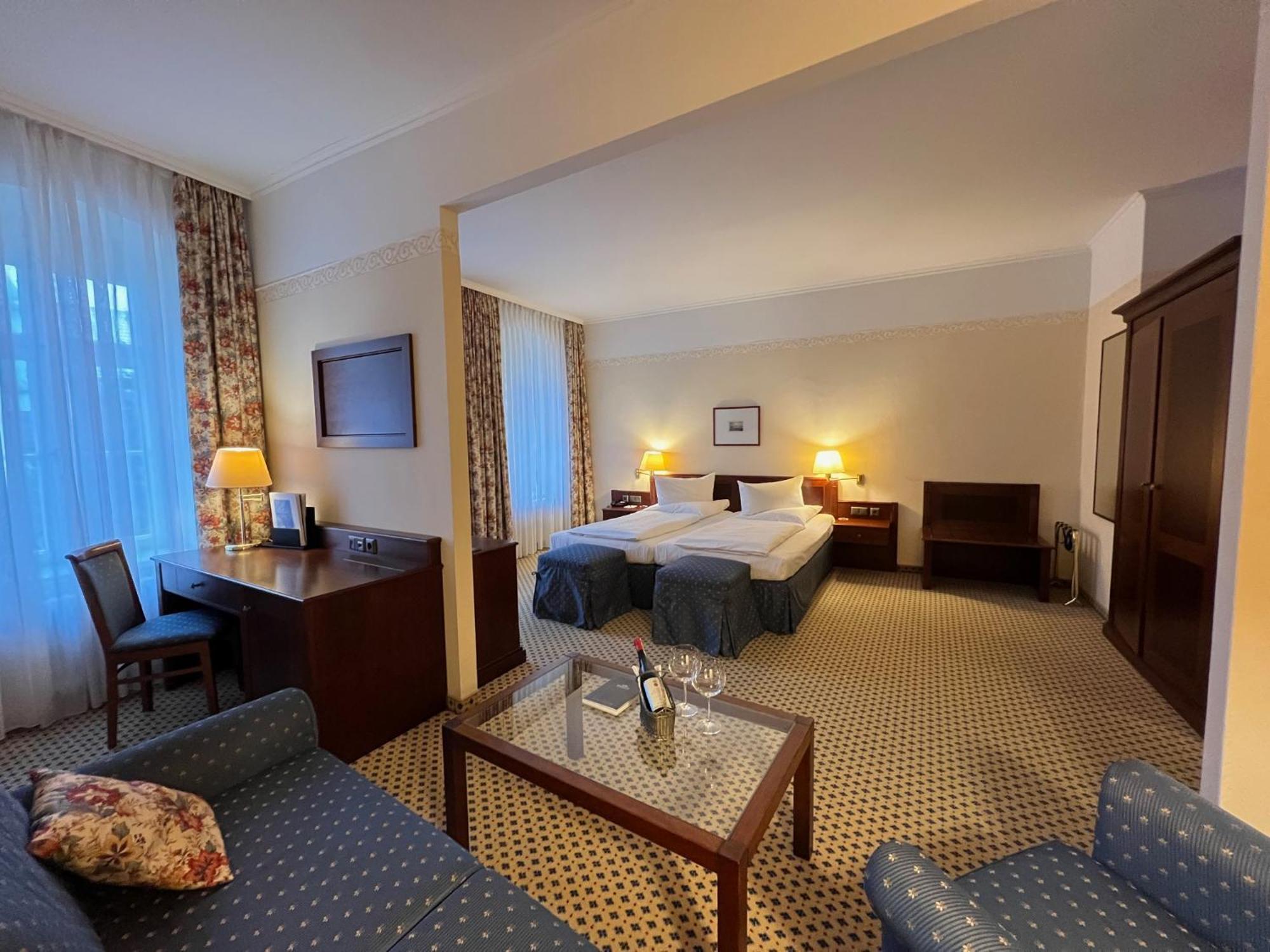 Romantik Hotel Tuchmacher กอร์ลิตซ์ ภายนอก รูปภาพ